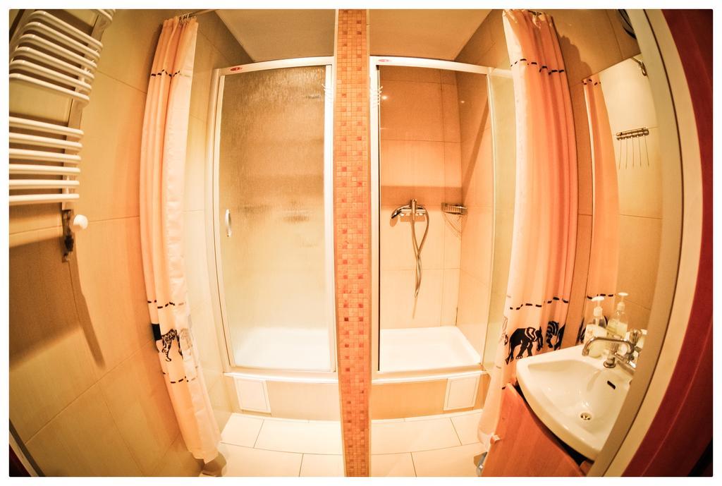 Hostel Bemma - Ozonowane Pokoje Βρότσλαβ Εξωτερικό φωτογραφία