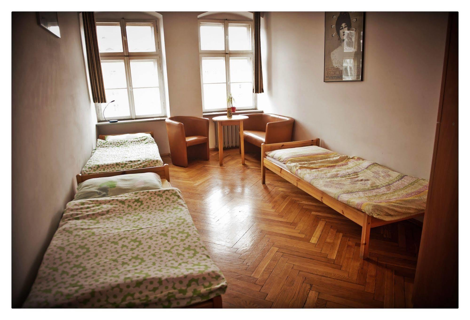 Hostel Bemma - Ozonowane Pokoje Βρότσλαβ Εξωτερικό φωτογραφία